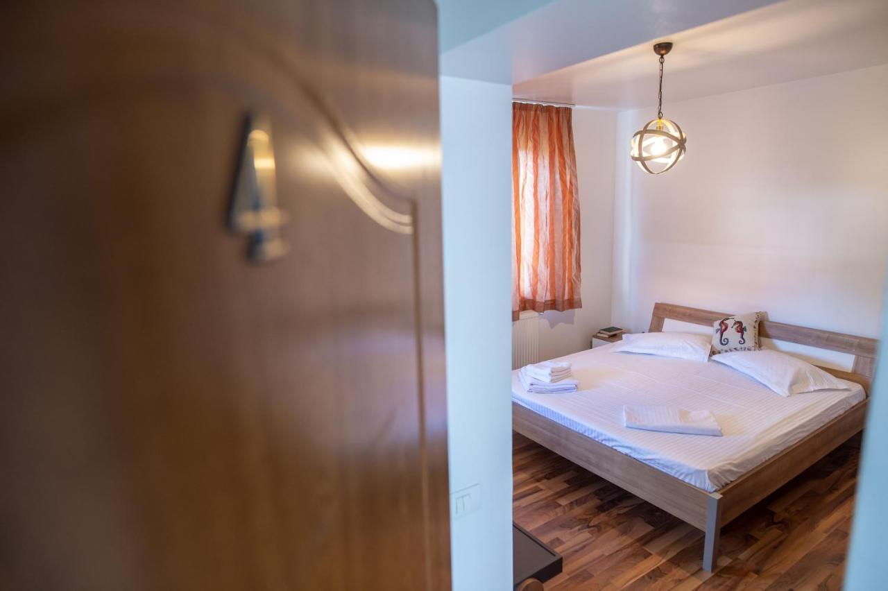 Hotel Vila Jean Bart à Mangalia Extérieur photo