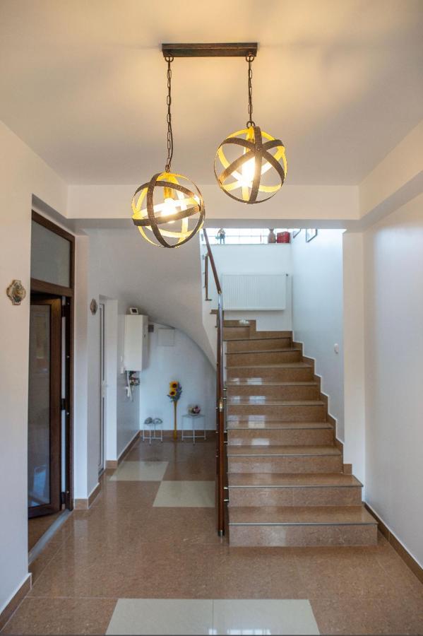 Hotel Vila Jean Bart à Mangalia Extérieur photo