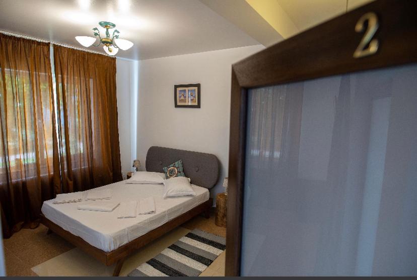 Hotel Vila Jean Bart à Mangalia Extérieur photo