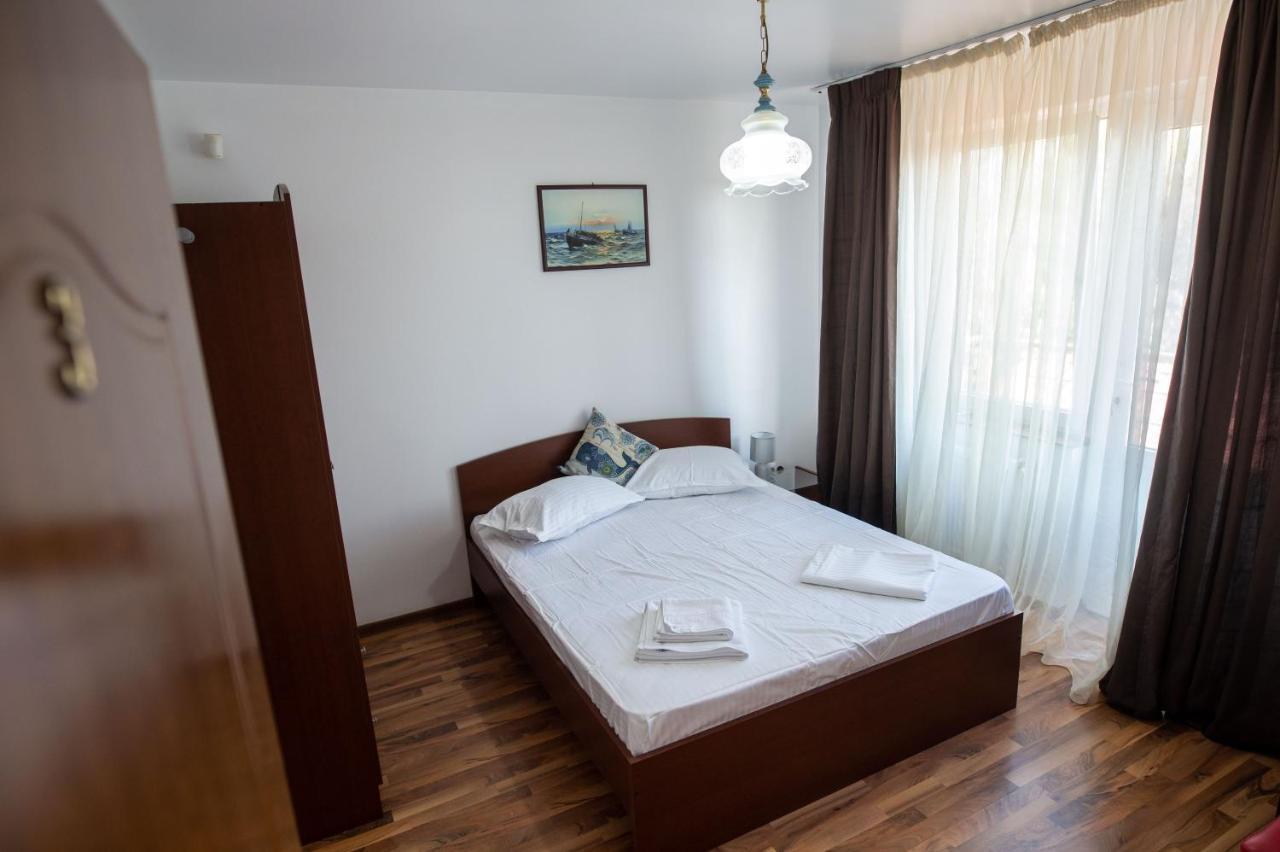 Hotel Vila Jean Bart à Mangalia Extérieur photo